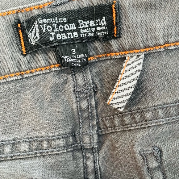 Volcom Juniors Gray Jeans “Classic cut girl” - Picture 7 of 8